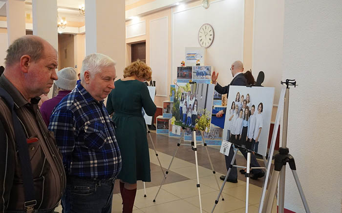 2 декабря  состоялось торжественное открытие  мобильной фотовыставки «Чудеса случаются!» в Молодечно