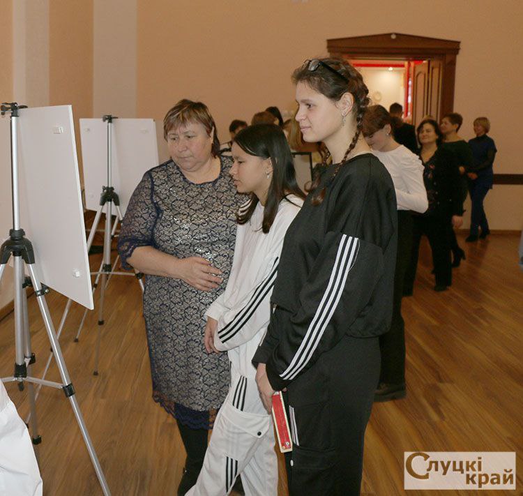 В Слуцке  18.11.2024 состоялось торжественное открытие мобильной фотовыставки «Чудеса случаются!» 