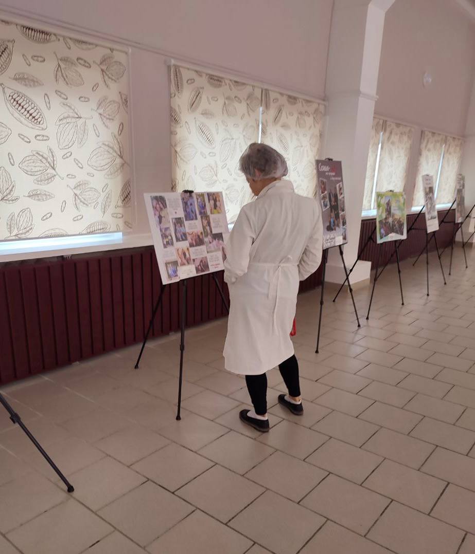 Фотовыставка «Семья — это…» продолжает свою работу!